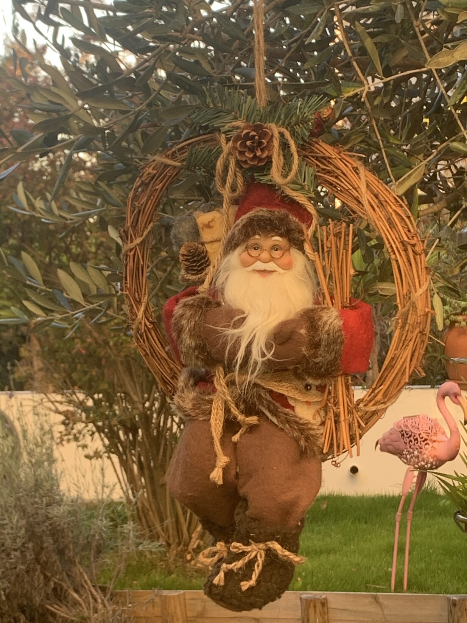 Père Noël au jardin